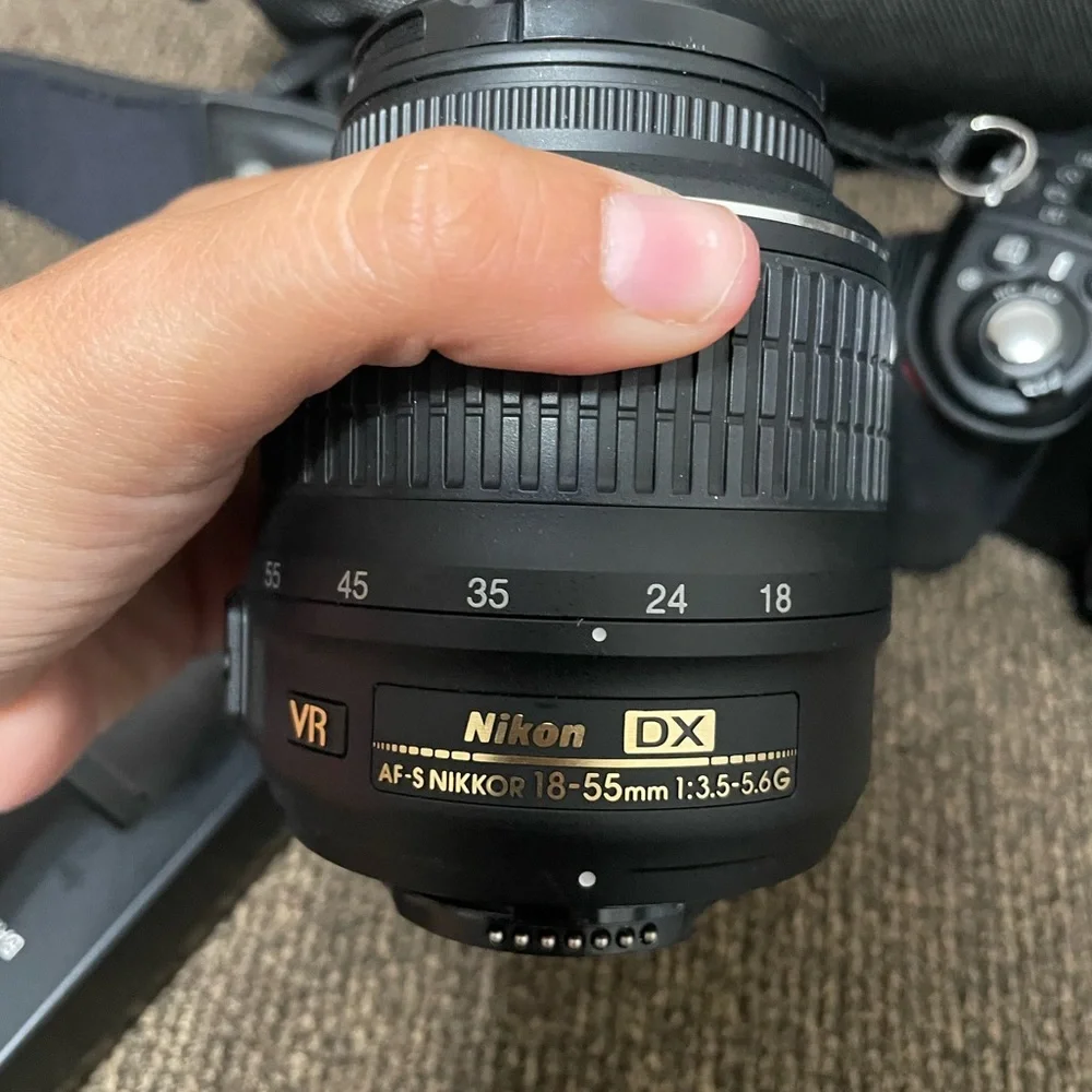 NIKON D3100